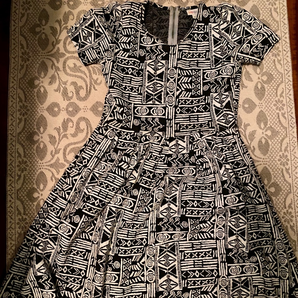 LuLaRoe Amelia Dress - Medium